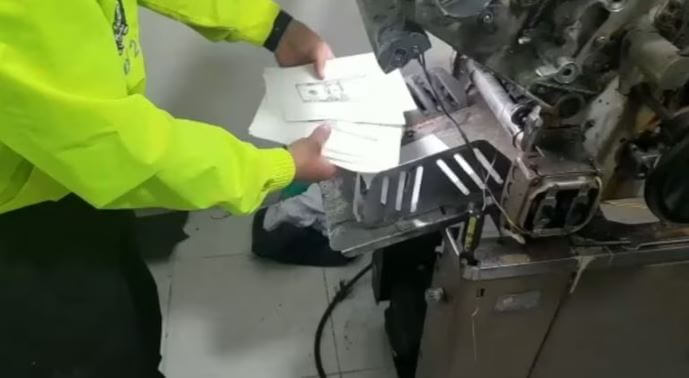 máquina para imprimir dólares falsos